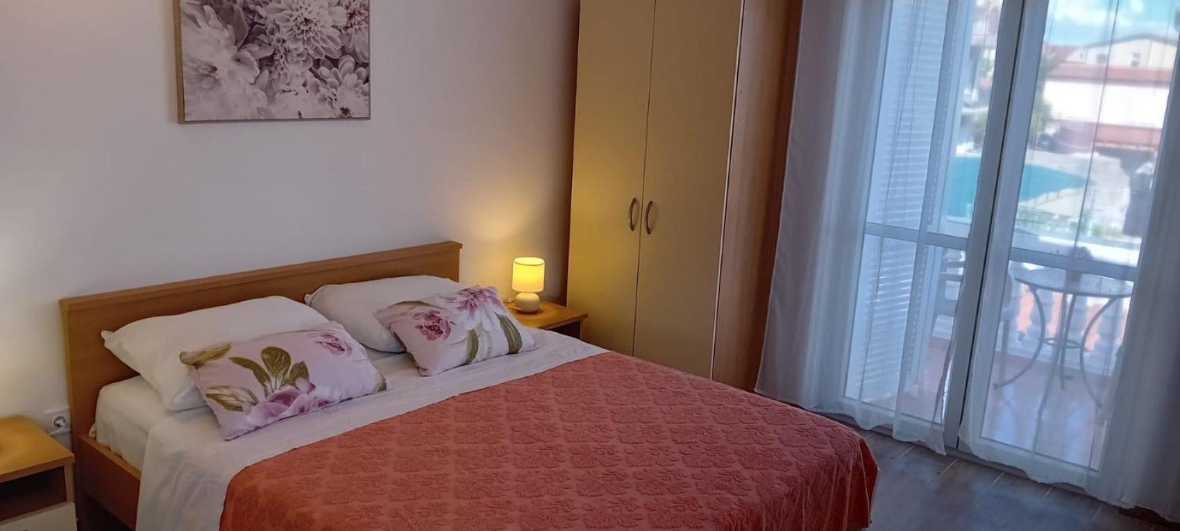Apartments Alaga Tribalj エクステリア 写真